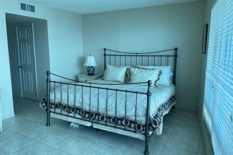 Condo in Fort Lauderdale, Florida, 1 bedroom  № 1050239 - photo 17