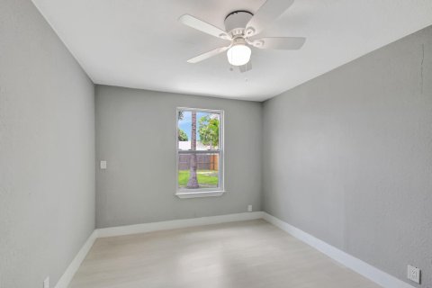 Casa en venta en Lake Worth, Florida, 3 dormitorios, 151.06 m2 № 1231313 - foto 8