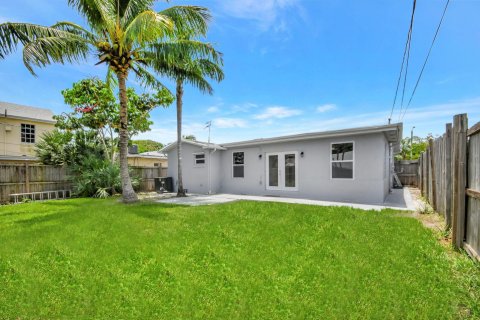 Casa en venta en Lake Worth, Florida, 3 dormitorios, 151.06 m2 № 1231313 - foto 6