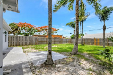 Casa en venta en Lake Worth, Florida, 3 dormitorios, 151.06 m2 № 1231313 - foto 3