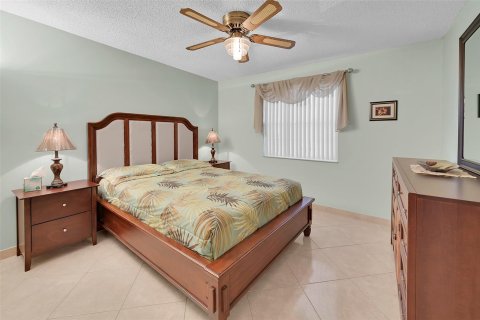 Copropriété à vendre à Tamarac, Floride: 2 chambres, 117.99 m2 № 1049998 - photo 7