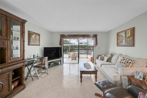 Copropriété à vendre à Tamarac, Floride: 2 chambres, 117.99 m2 № 1049998 - photo 22