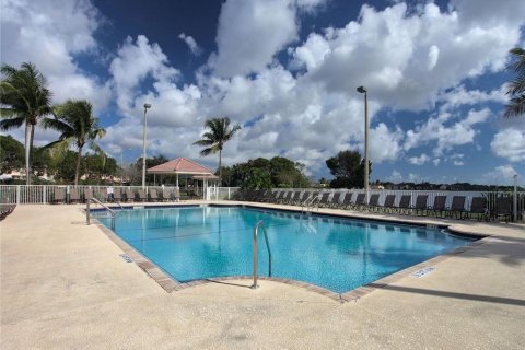 Touwnhouse à vendre à Deerfield Beach, Floride: 2 chambres, 119.47 m2 № 1049997 - photo 22