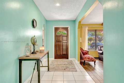 Villa ou maison à vendre à Plantation, Floride: 3 chambres, 189.15 m2 № 1095724 - photo 4