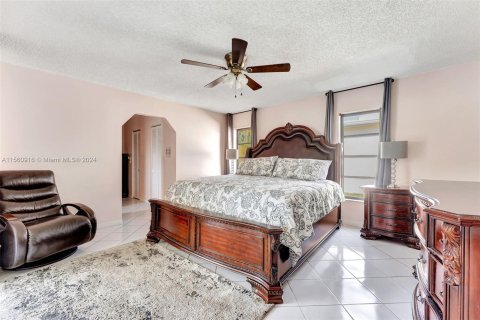 Villa ou maison à vendre à Plantation, Floride: 3 chambres, 189.15 m2 № 1095724 - photo 12