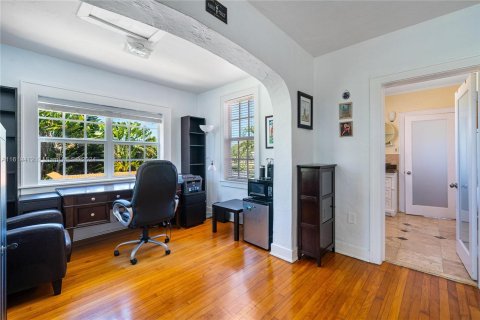 Casa en venta en Miami Beach, Florida, 5 dormitorios, 293.85 m2 № 1240524 - foto 30