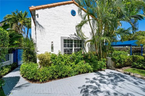 Villa ou maison à vendre à Miami Beach, Floride: 5 chambres, 293.85 m2 № 1240524 - photo 2