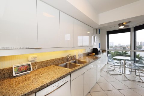 Condo in Aventura, Florida, 3 bedrooms  № 1241420 - photo 6