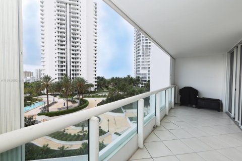 Condo in Aventura, Florida, 3 bedrooms  № 1241420 - photo 17