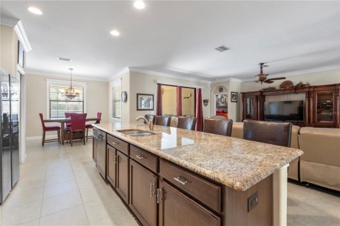 Casa en venta en Spring Hill, Florida, 4 dormitorios, 246.93 m2 № 1341188 - foto 13