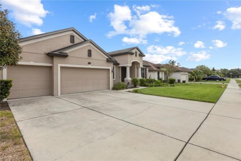 House in Spring Hill, Florida 4 bedrooms, 246.93 sq.m. № 1341188 - photo 3