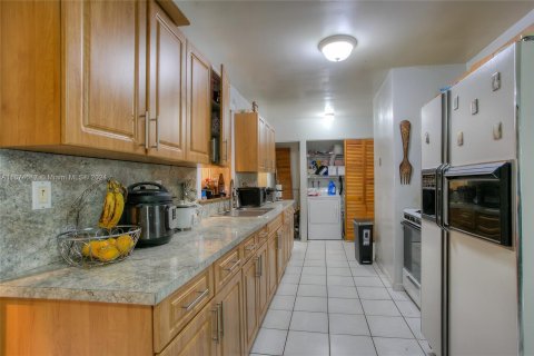 Casa en venta en Miami, Florida, 3 dormitorios, 135.17 m2 № 1398026 - foto 4