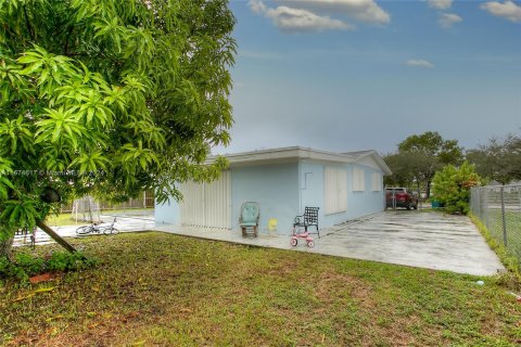 Casa en venta en Miami, Florida, 3 dormitorios, 135.17 m2 № 1398026 - foto 11