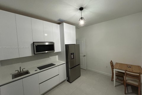 Propiedad comercial en alquiler en Miami, Florida, 1 dormitorio, 46.45 m2 № 1396297 - foto 8