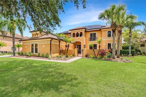 Casa en venta en Land O' Lakes, Florida, 6 dormitorios, 397.34 m2 № 1259141 - foto 1