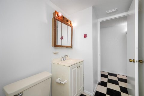 Condo in Tampa, Florida, 1 bedroom  № 1250523 - photo 11