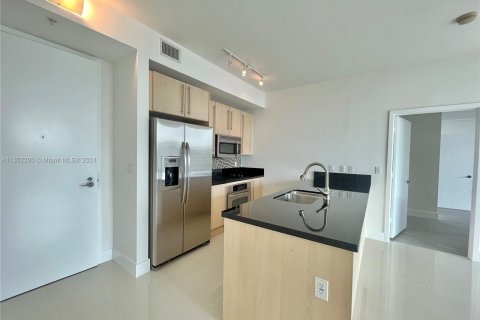 Condo in Miami, Florida, 2 bedrooms  № 1345310 - photo 3