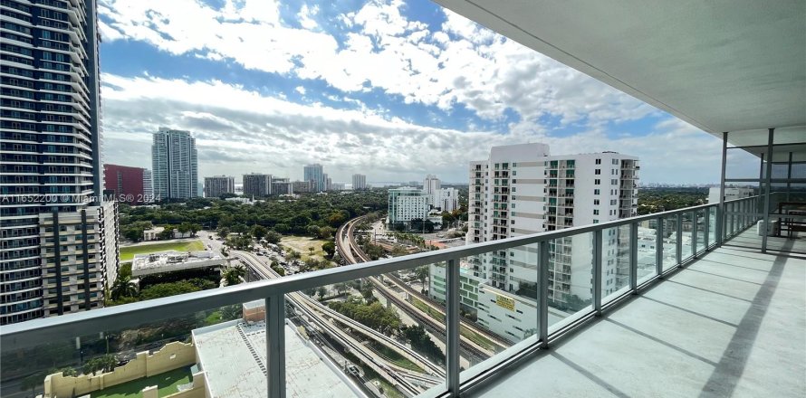 Condo in Miami, Florida, 2 bedrooms  № 1345310