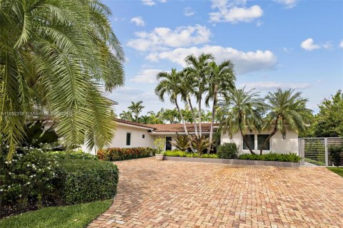 Villa ou maison à vendre à Key Biscayne, Floride: 5 chambres, 215.53 m2 № 1345311 - photo 2