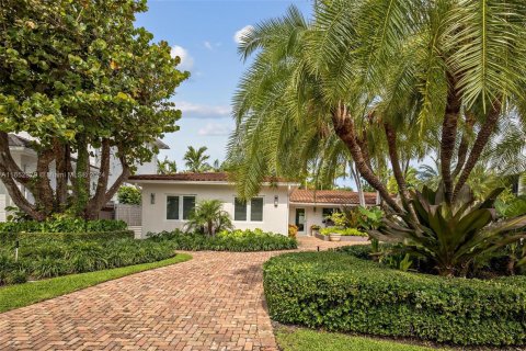 House in Key Biscayne, Florida 5 bedrooms, 215.53 sq.m. № 1345311 - photo 6