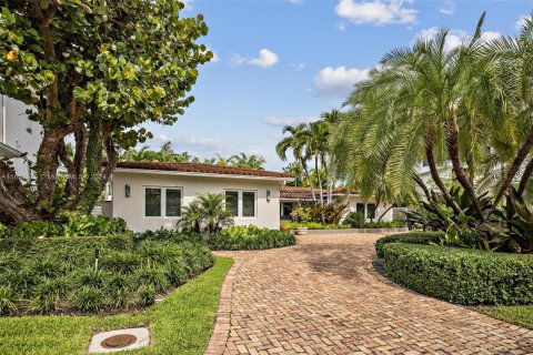 Villa ou maison à vendre à Key Biscayne, Floride: 5 chambres, 215.53 m2 № 1345311 - photo 4