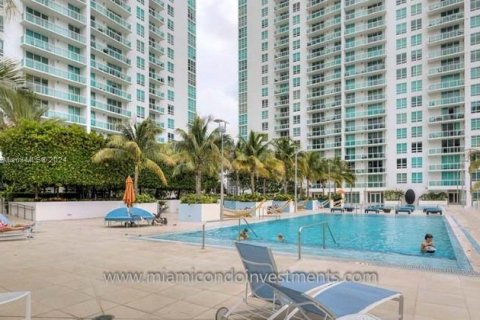 Condominio en alquiler en Miami, Florida, 1 dormitorio, 58.34 m2 № 1345314 - foto 9