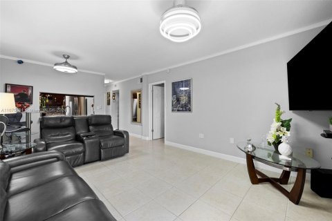 Condominio en venta en Miami, Florida, 1 dormitorio, 78.97 m2 № 1397408 - foto 9