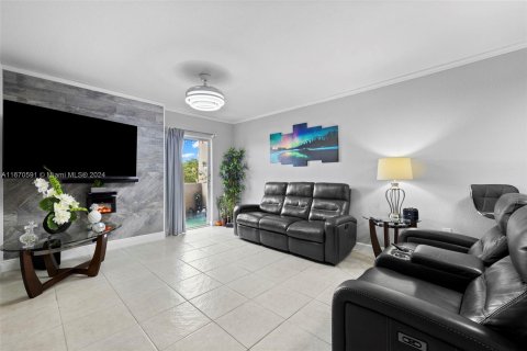 Condominio en venta en Miami, Florida, 1 dormitorio, 78.97 m2 № 1397408 - foto 7