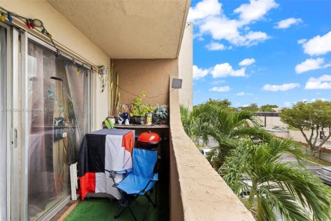 Condominio en venta en Miami, Florida, 1 dormitorio, 78.97 m2 № 1397408 - foto 20