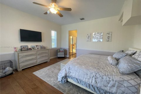 Casa en venta en Davie, Florida, 4 dormitorios, 246.1 m2 № 1077271 - foto 24