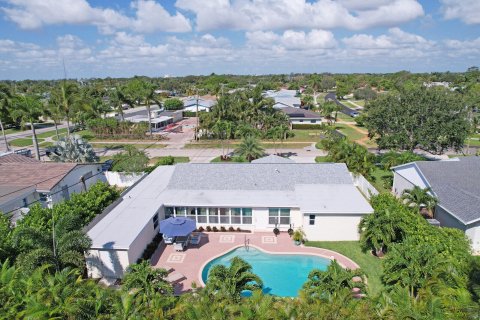 Casa en venta en North Palm Beach, Florida, 4 dormitorios, 234.86 m2 № 1171359 - foto 4