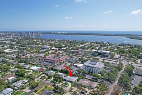 Casa en venta en North Palm Beach, Florida, 4 dormitorios, 234.86 m2 № 1171359 - foto 2