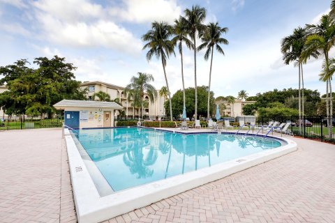 Condo in Coconut Creek, Florida, 2 bedrooms  № 1171379 - photo 2