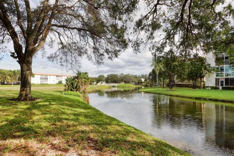 Condo in Coconut Creek, Florida, 2 bedrooms  № 1171379 - photo 4