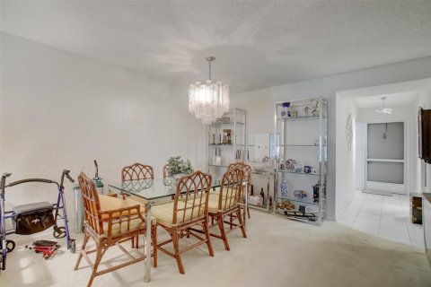 Condo in Lauderhill, Florida, 2 bedrooms  № 1171333 - photo 14