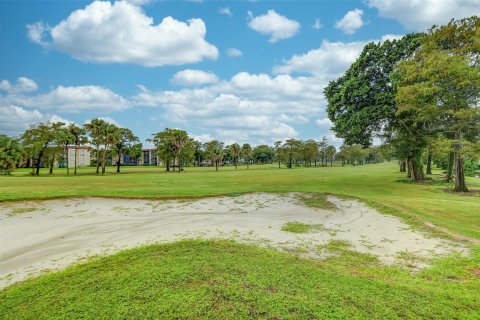 Condo in Lauderhill, Florida, 2 bedrooms  № 1171333 - photo 25