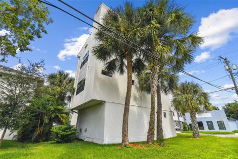 Casa en venta en Tampa, Florida, 3 dormitorios, 208.19 m2 № 1386746 - foto 2