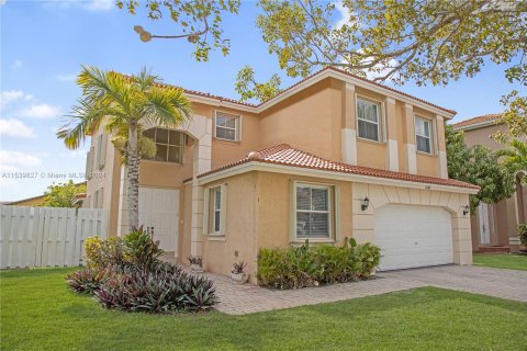 Casa en venta en Miramar, Florida, 5 dormitorios, 207.17 m2 № 1049370 - foto 2