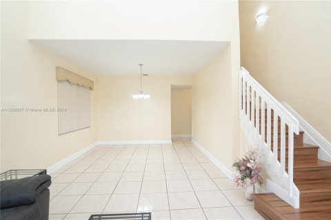 Casa en venta en Miramar, Florida, 5 dormitorios, 207.17 m2 № 1049370 - foto 13