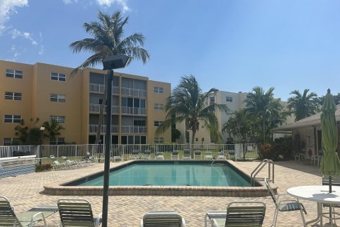 Condominio en venta en Dania Beach, Florida, 1 dormitorio, 74.32 m2 № 1208724 - foto 2