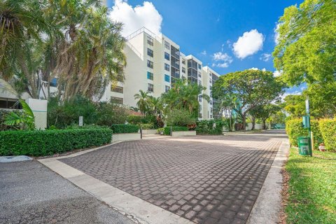 Condo in Oakland Park, Florida, 2 bedrooms  № 1208725 - photo 29