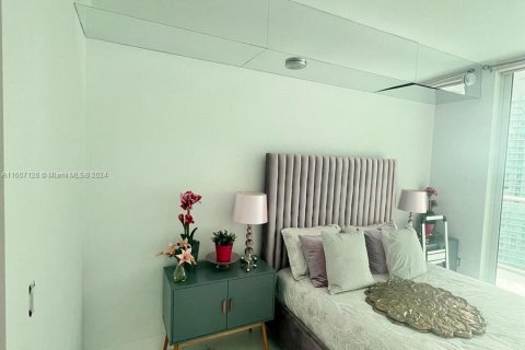 Apartamento en alquiler en Miami, Florida, 2 dormitorios, 105.35 m2 № 1357183 - foto 5