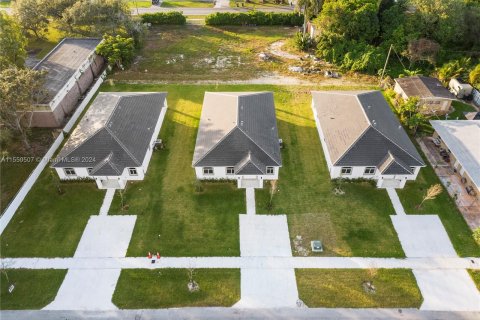 Villa ou maison à vendre à Homestead, Floride: 4 chambres, 189.52 m2 № 1065081 - photo 26