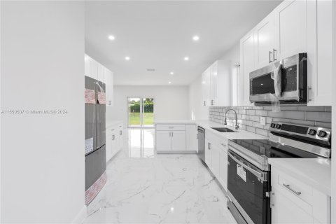Casa en venta en Homestead, Florida, 4 dormitorios, 189.52 m2 № 1065081 - foto 20