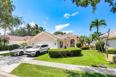 Villa ou maison à vendre à West Palm Beach, Floride: 4 chambres, 185.9 m2 № 1227027 - photo 1