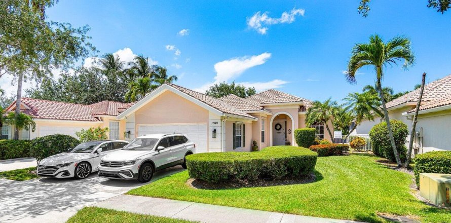 Villa ou maison à West Palm Beach, Floride 4 chambres, 185.9 m2 № 1227027