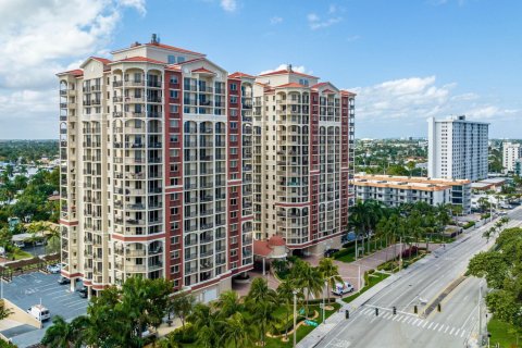 Condo in Fort Lauderdale, Florida, 3 bedrooms  № 1225901 - photo 1