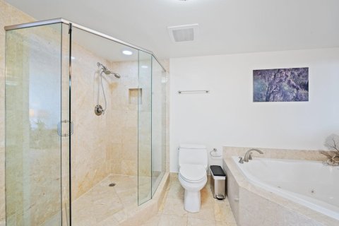 Condo in Fort Lauderdale, Florida, 3 bedrooms  № 1225901 - photo 26