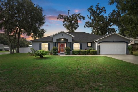 House in Ocala, Florida 3 bedrooms, 187.66 sq.m. № 1413013 - photo 1