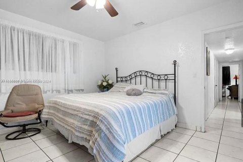 Casa en venta en Cutler Bay, Florida, 3 dormitorios, 165.18 m2 № 1206440 - foto 16